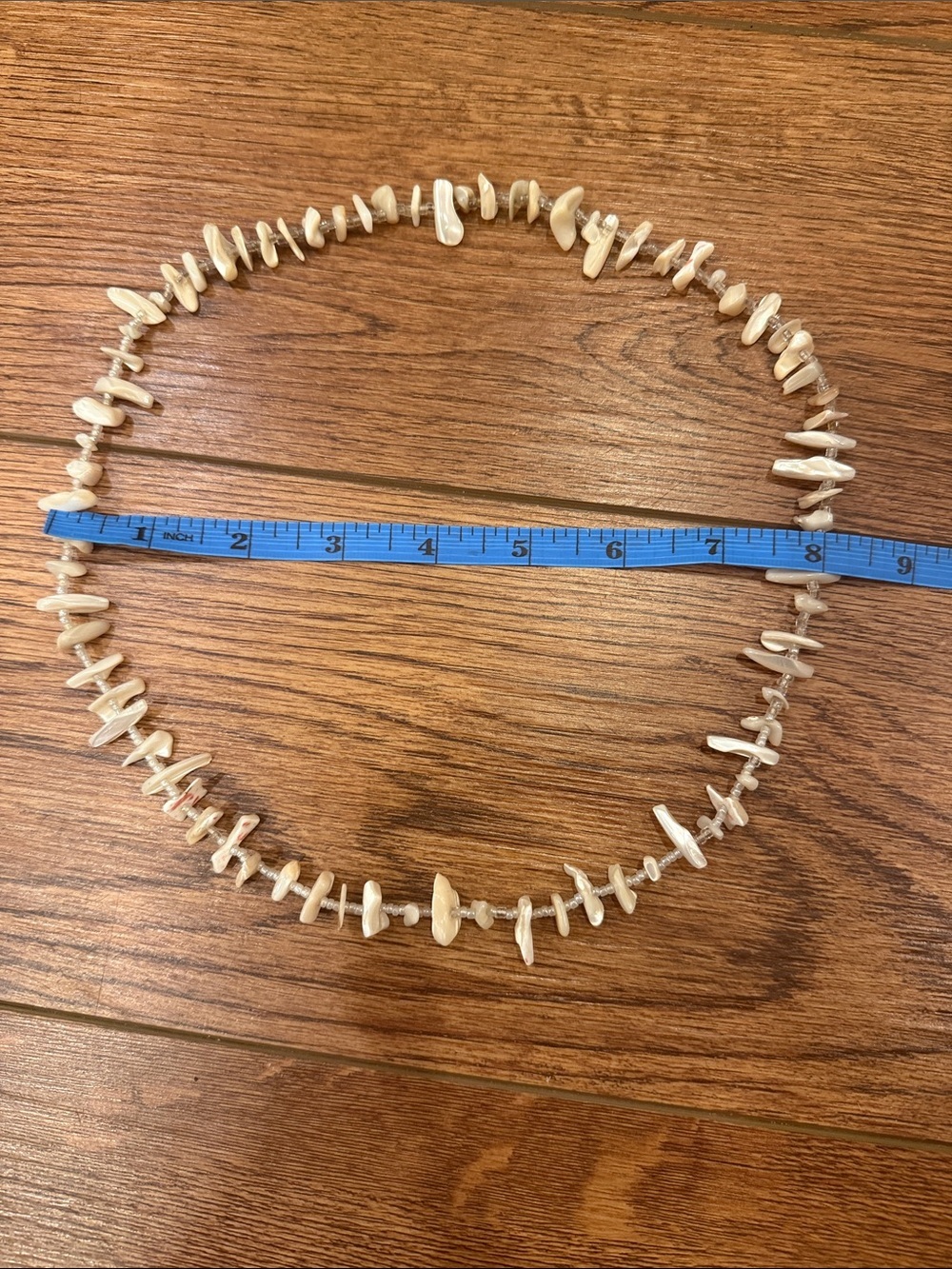 Beige Shell Chip Necklace - Women Jewelry - Picture 3 of 4